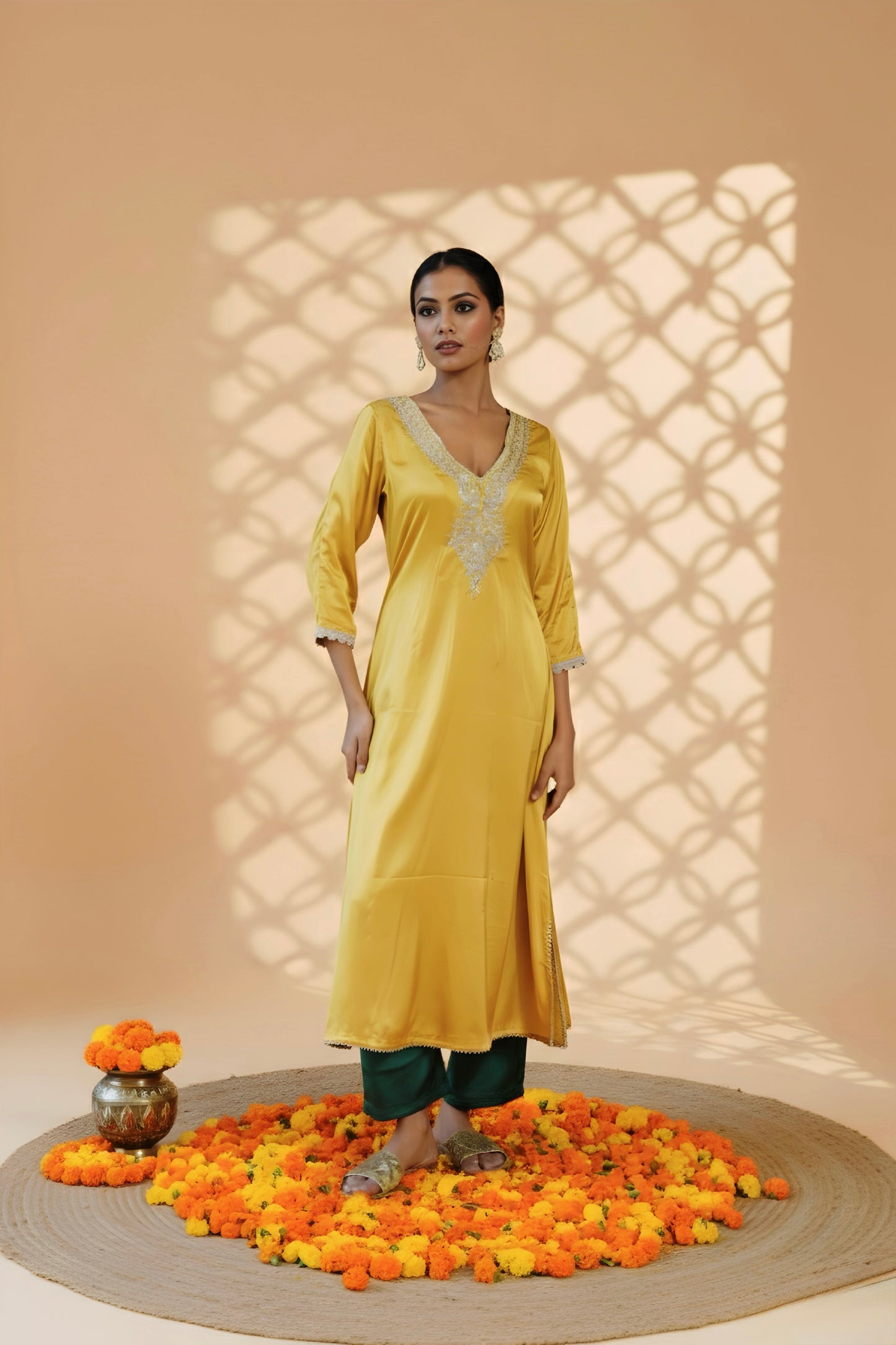 Sunheri Tara Kurti Set