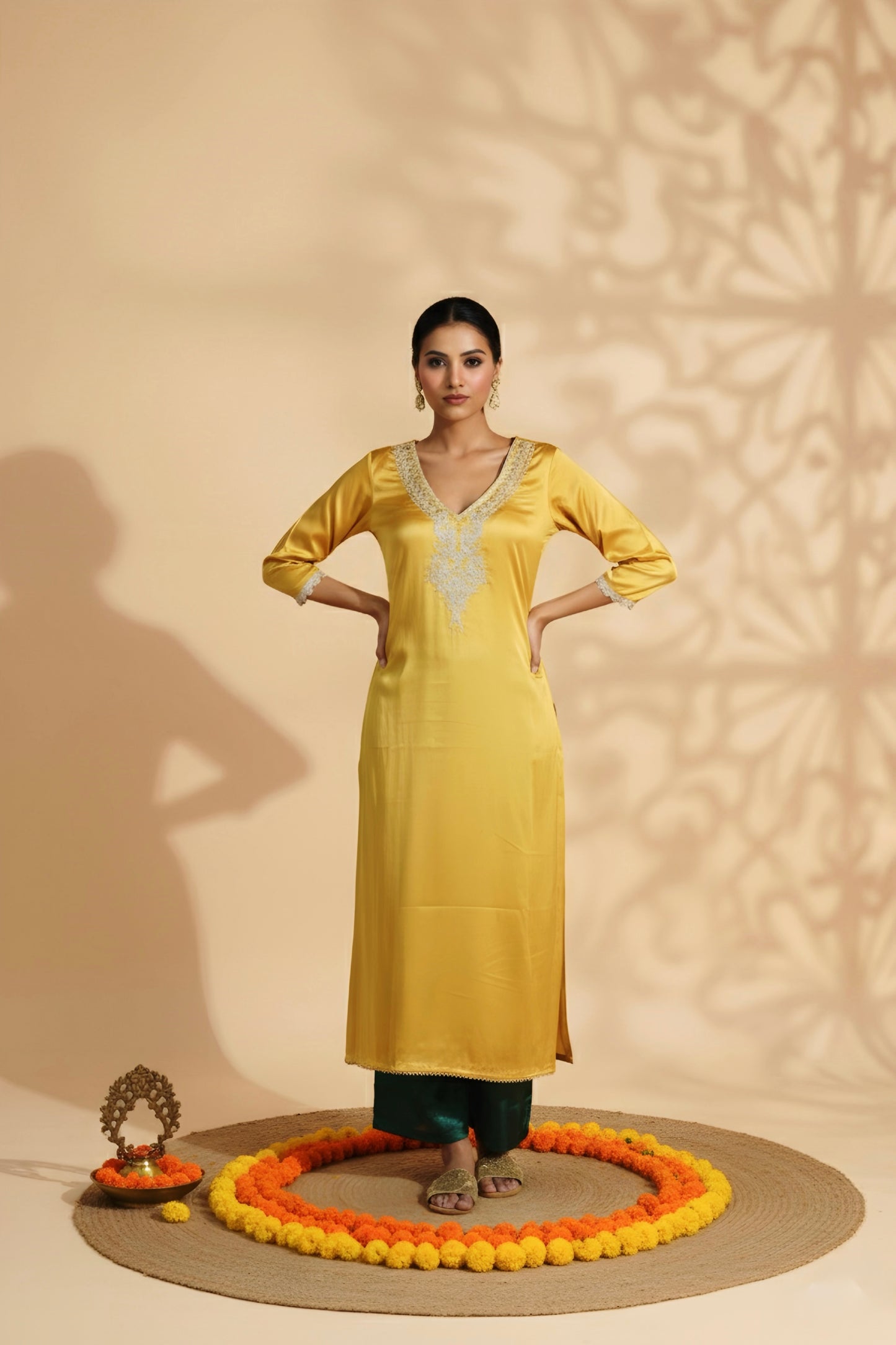 Sunheri Tara Kurti Set