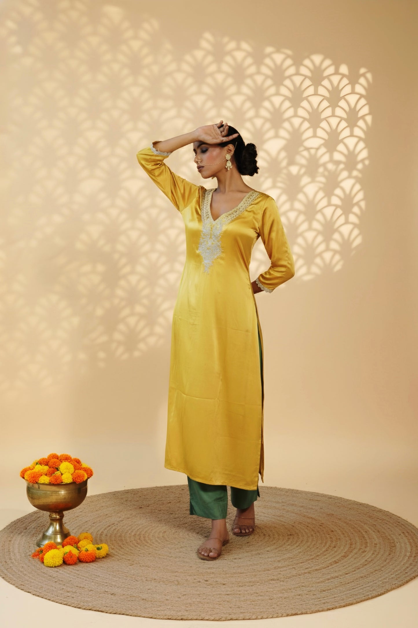 Sunheri Tara Kurti Set