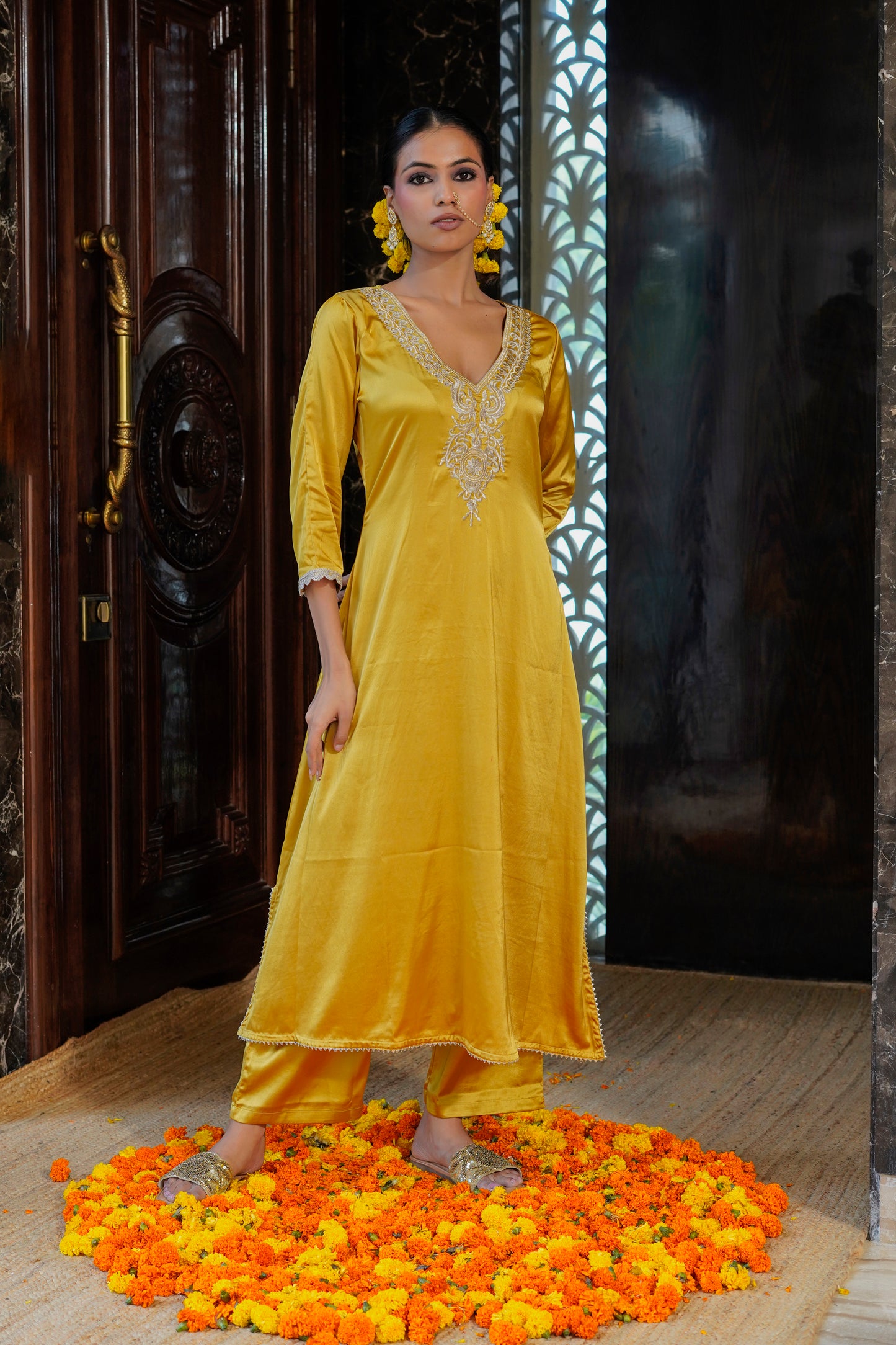 Sunheri Noor Kurti set