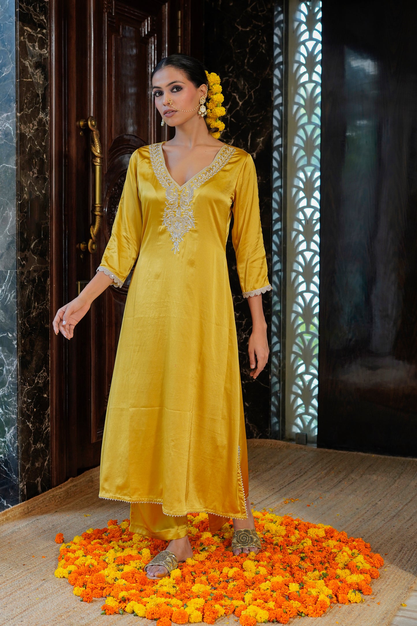 Sunheri Noor Kurti set