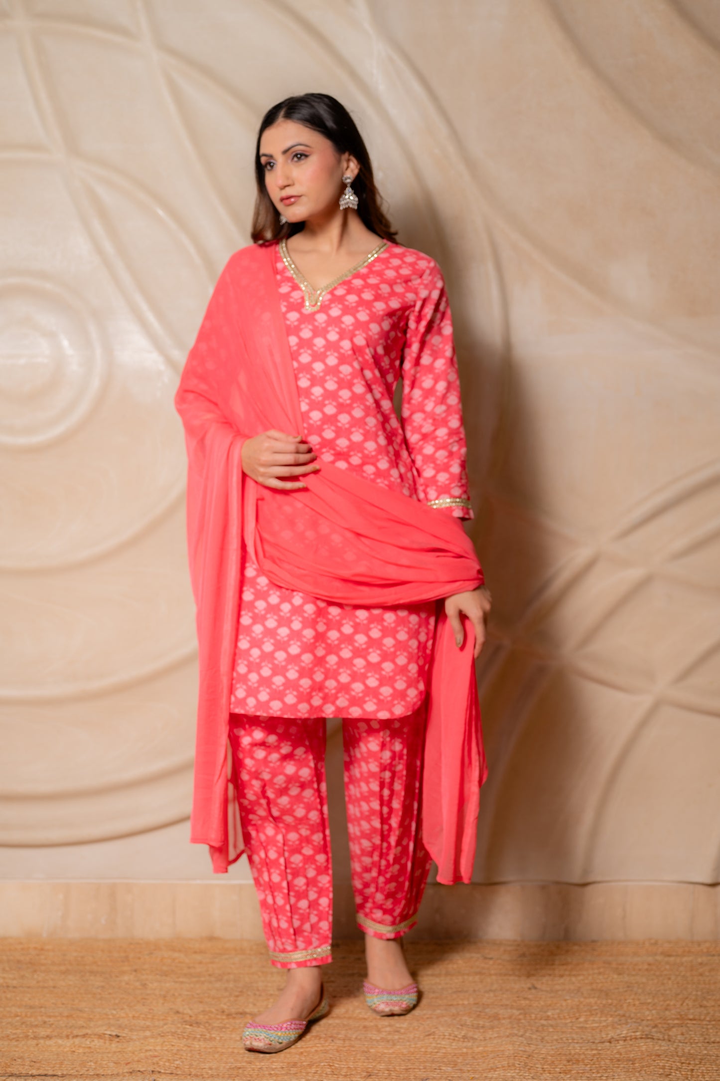 Gulabi Noor Festive Set