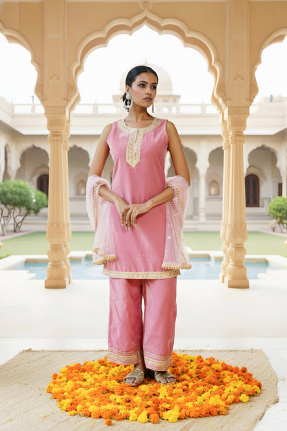 Noor Velvet Suit Set