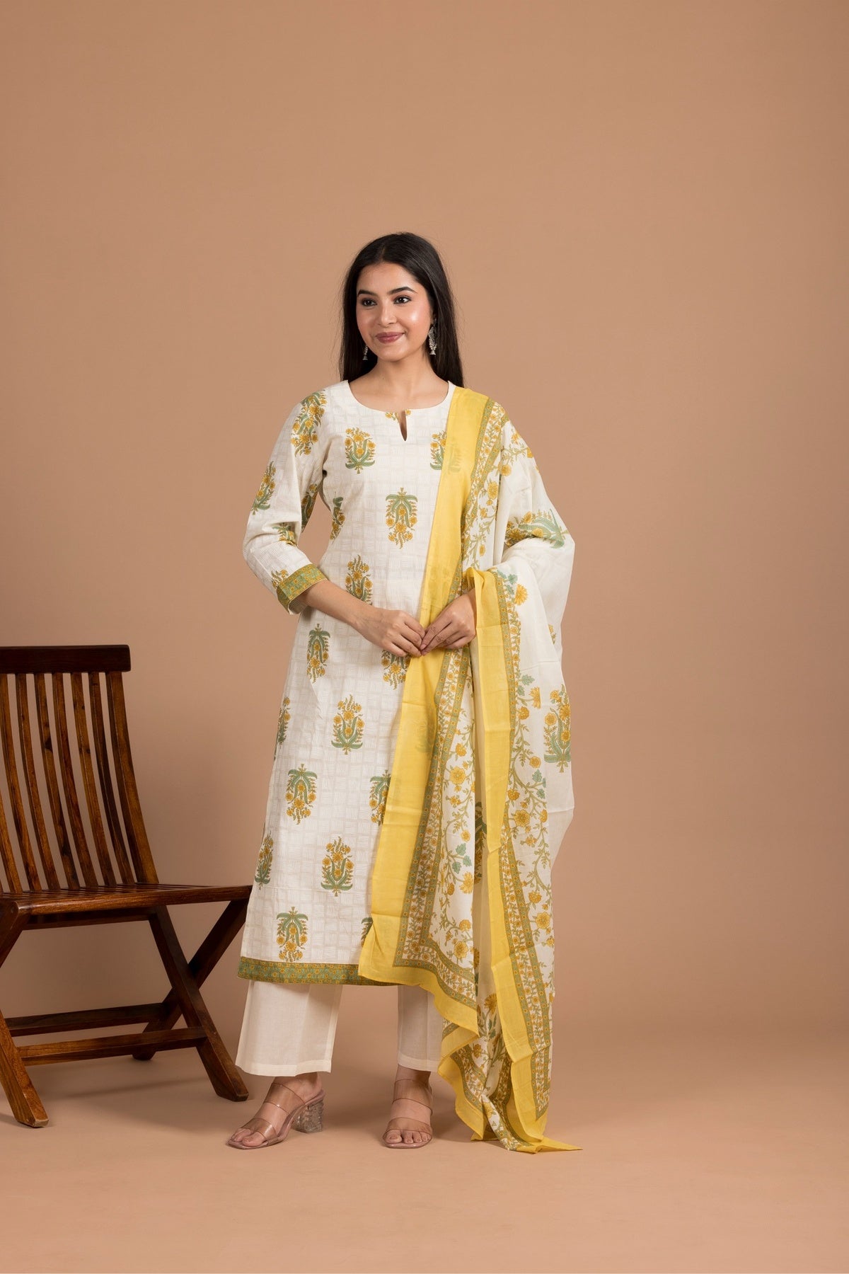 Noor-e-Savera Set