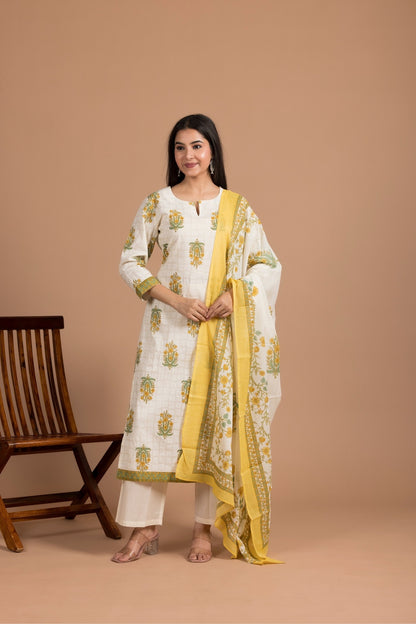 Noor-e-Savera Set
