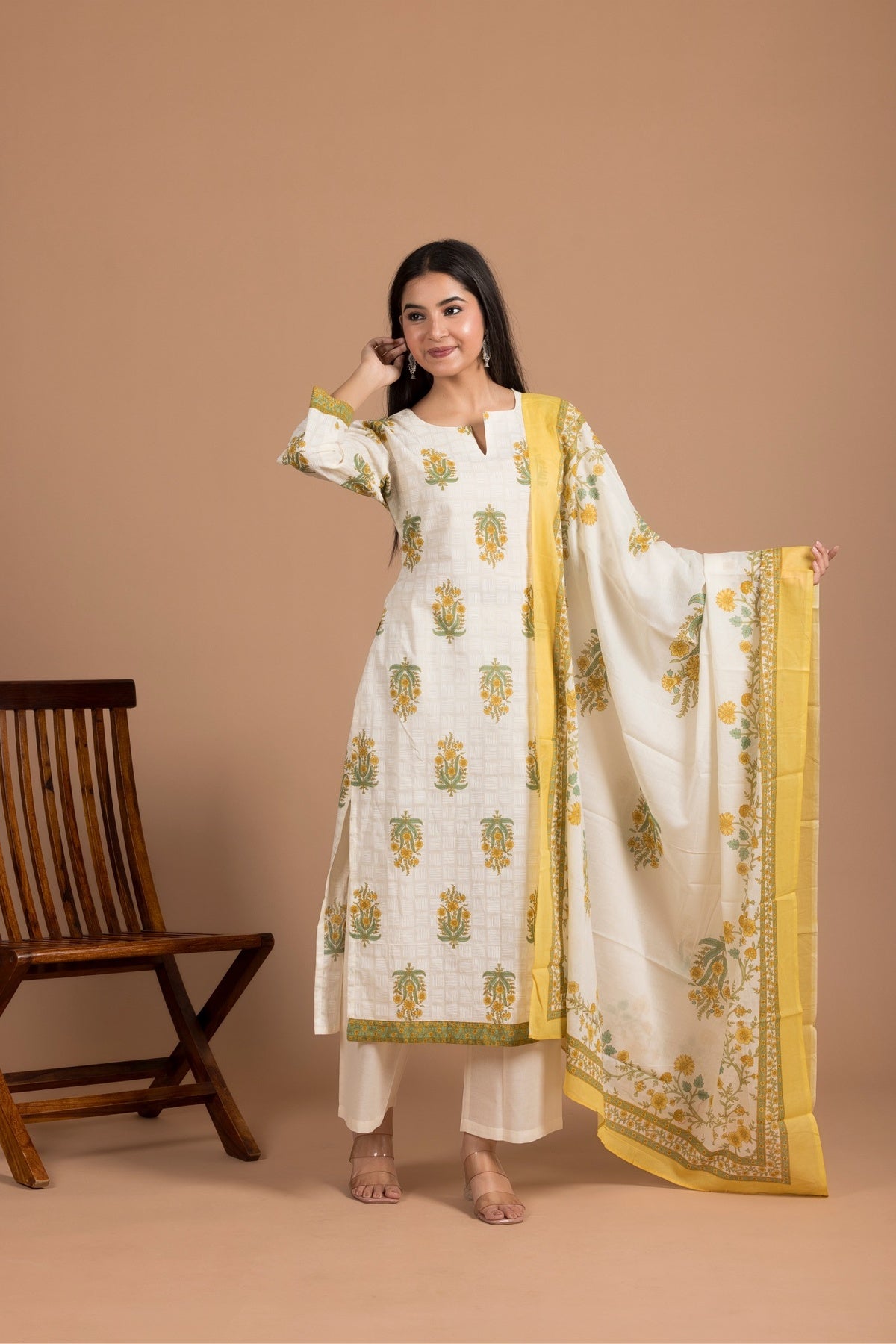 Noor-e-Savera Set