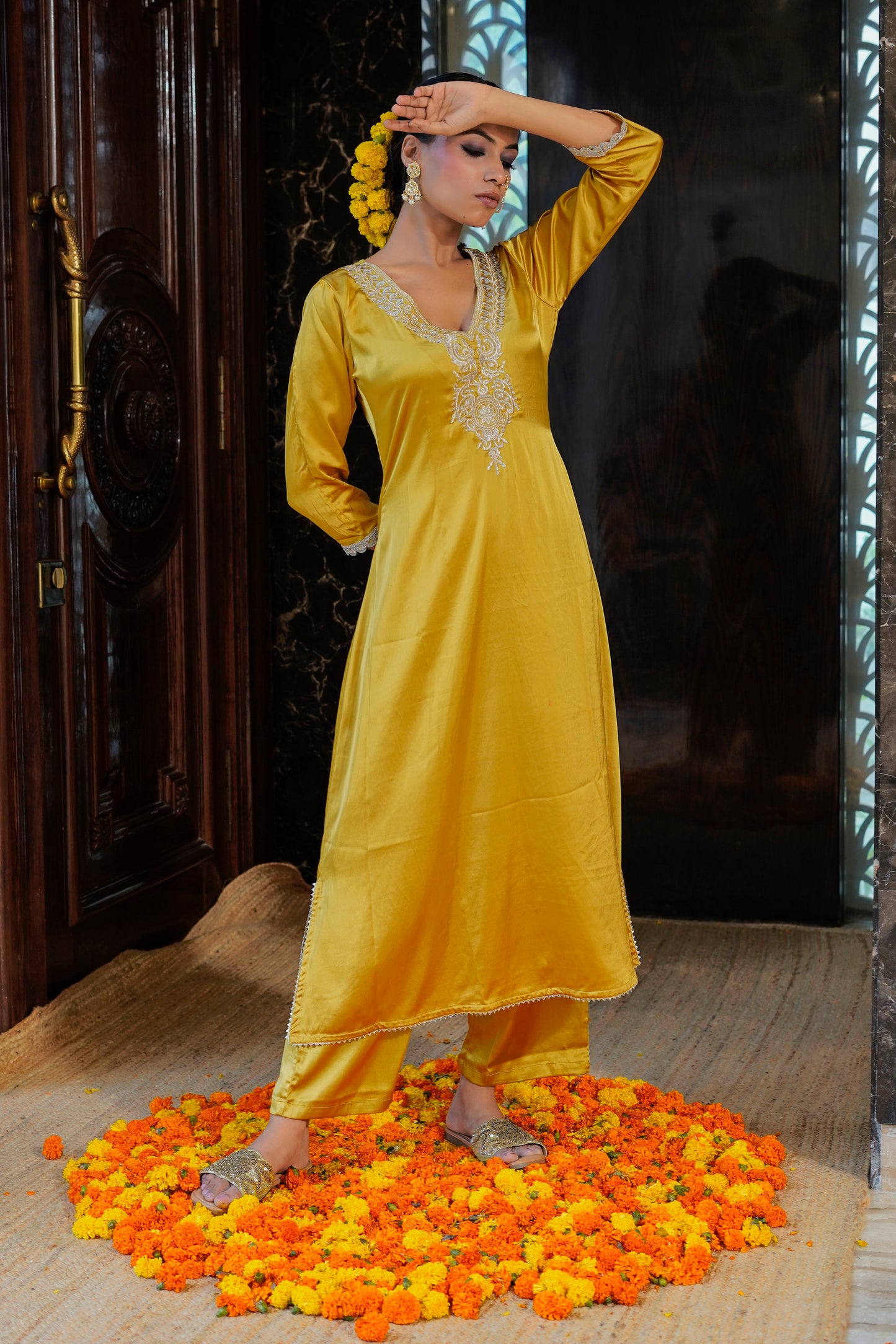 Sunheri Noor Kurti set