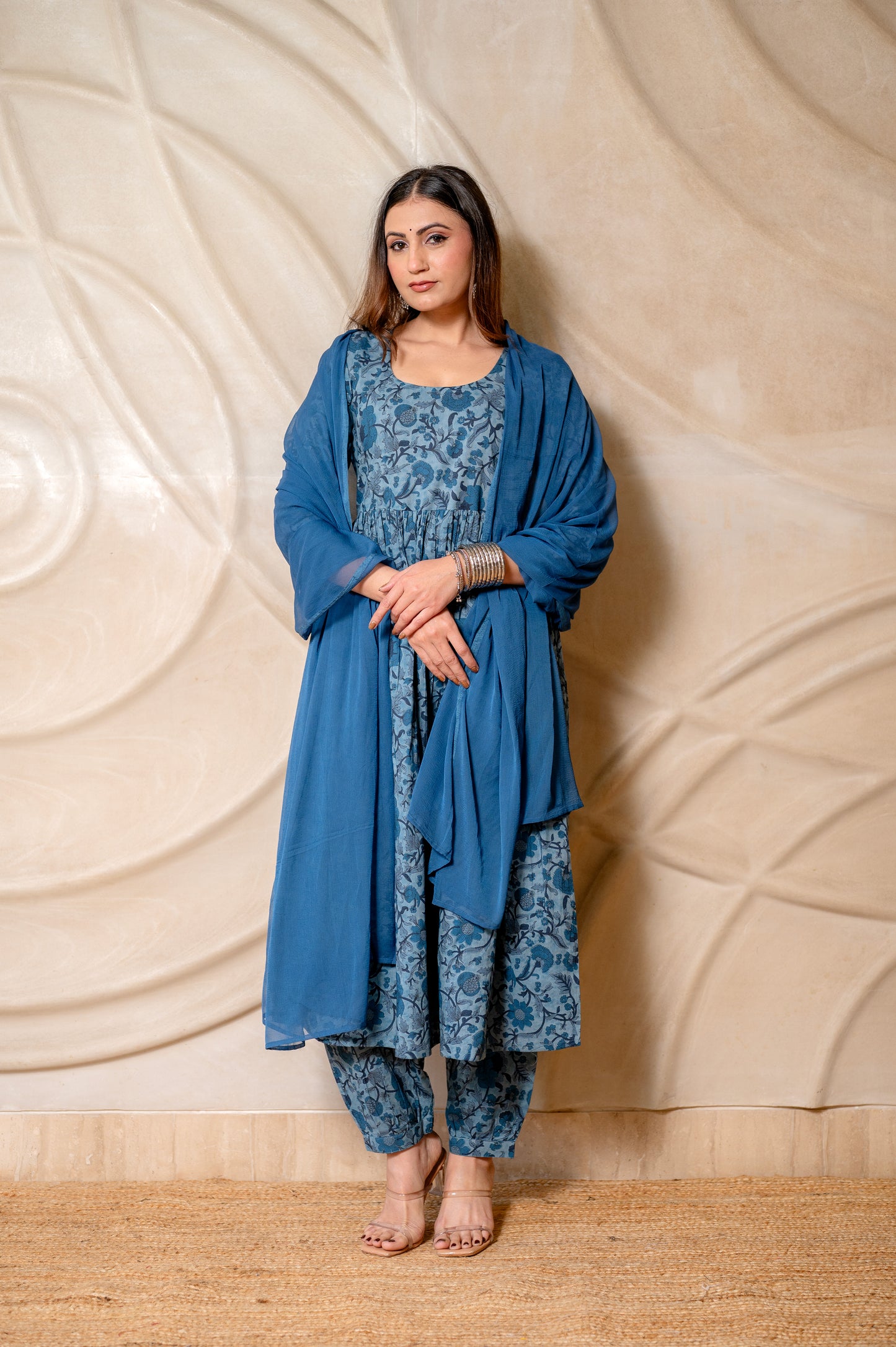 Khwaabon Ka Neel Suit Set