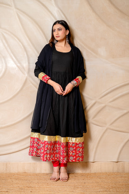 Raat Haseen Suit Set