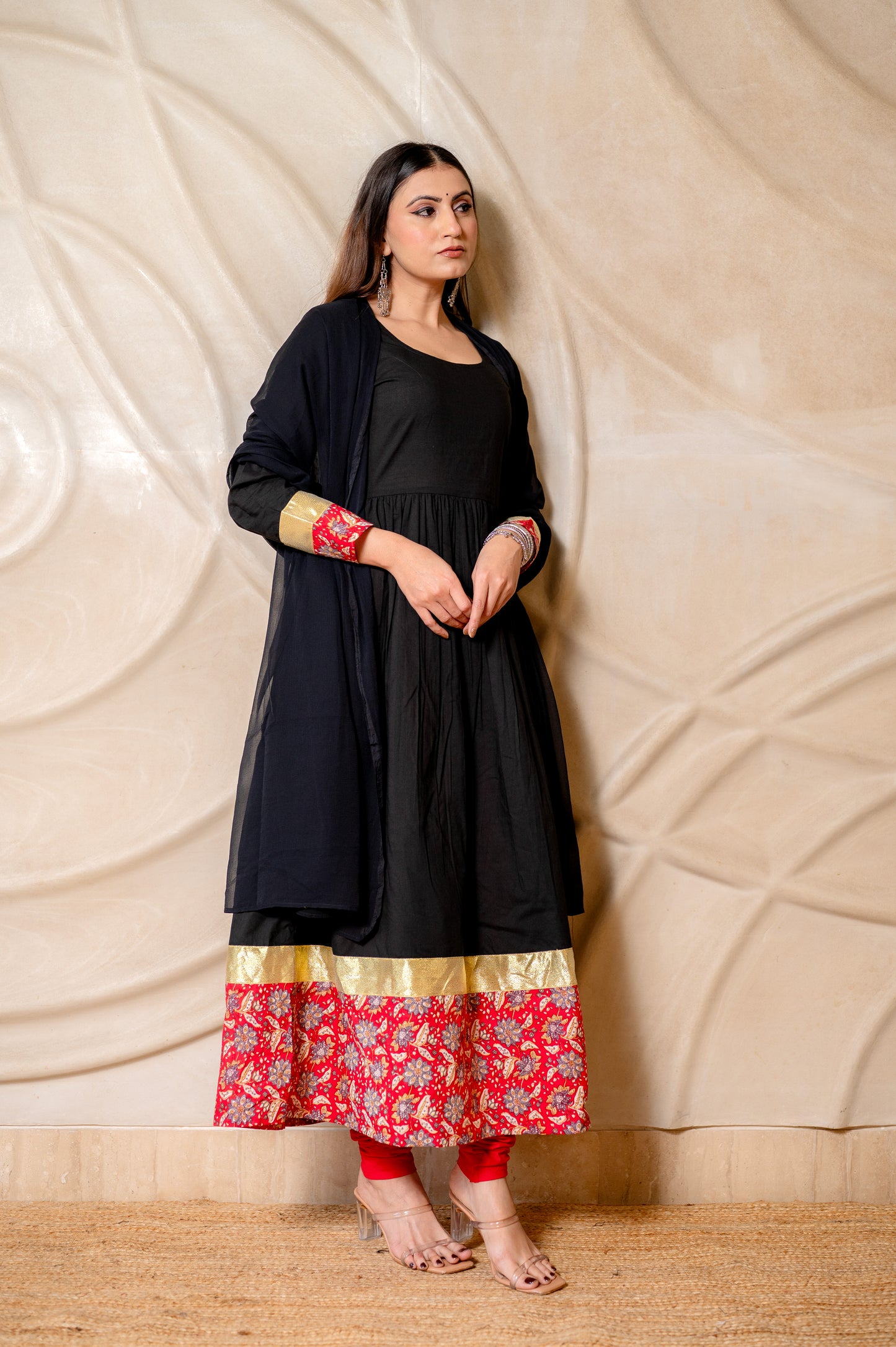 Raat Haseen Suit Set