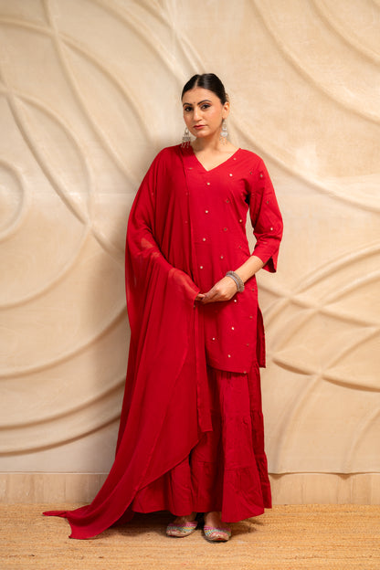 Elegant Laal Embroidered Kurta Set