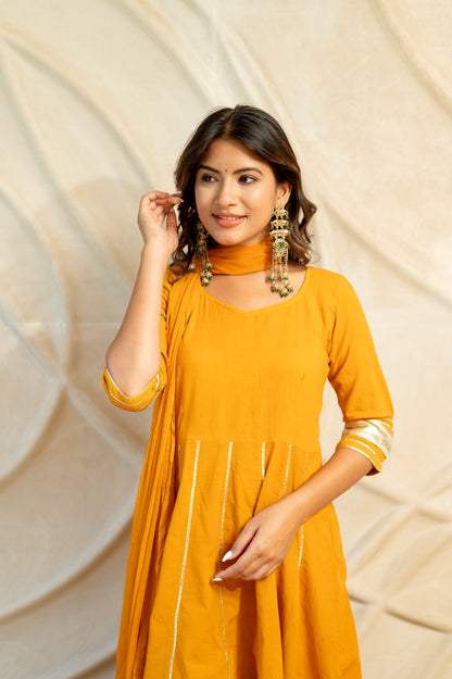Mustard Yellow Detailed back Kurti With Dupatta ( Set of 2 )