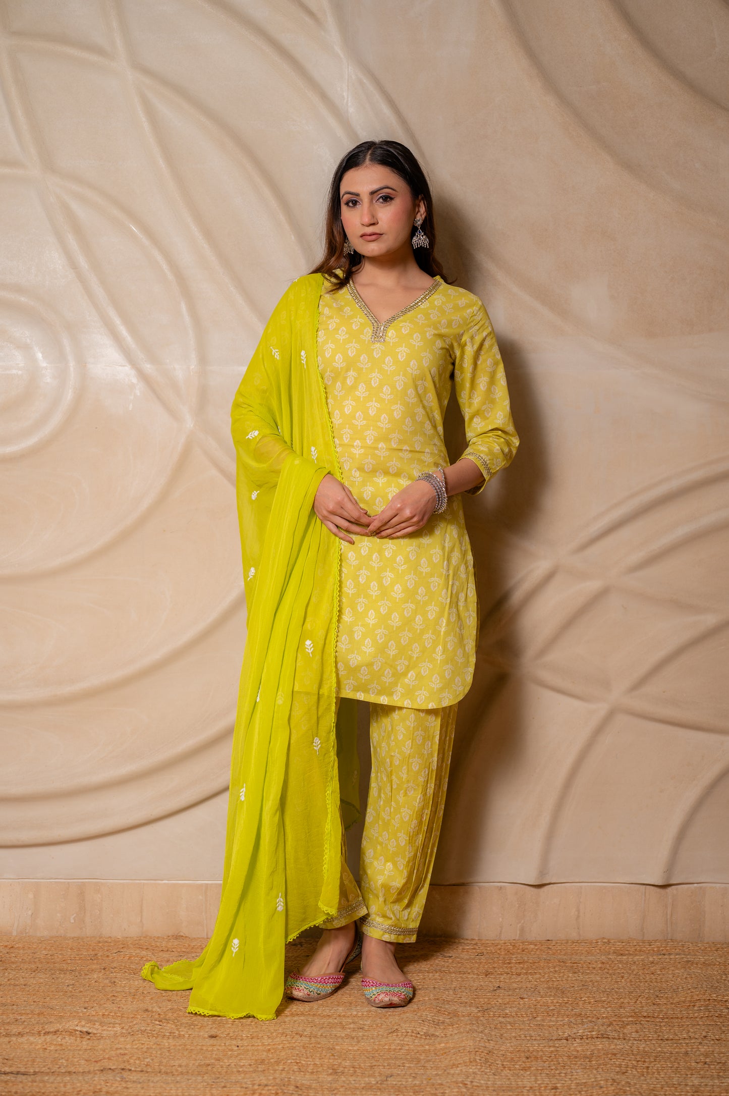 Basanti Sukoon Kurta Set