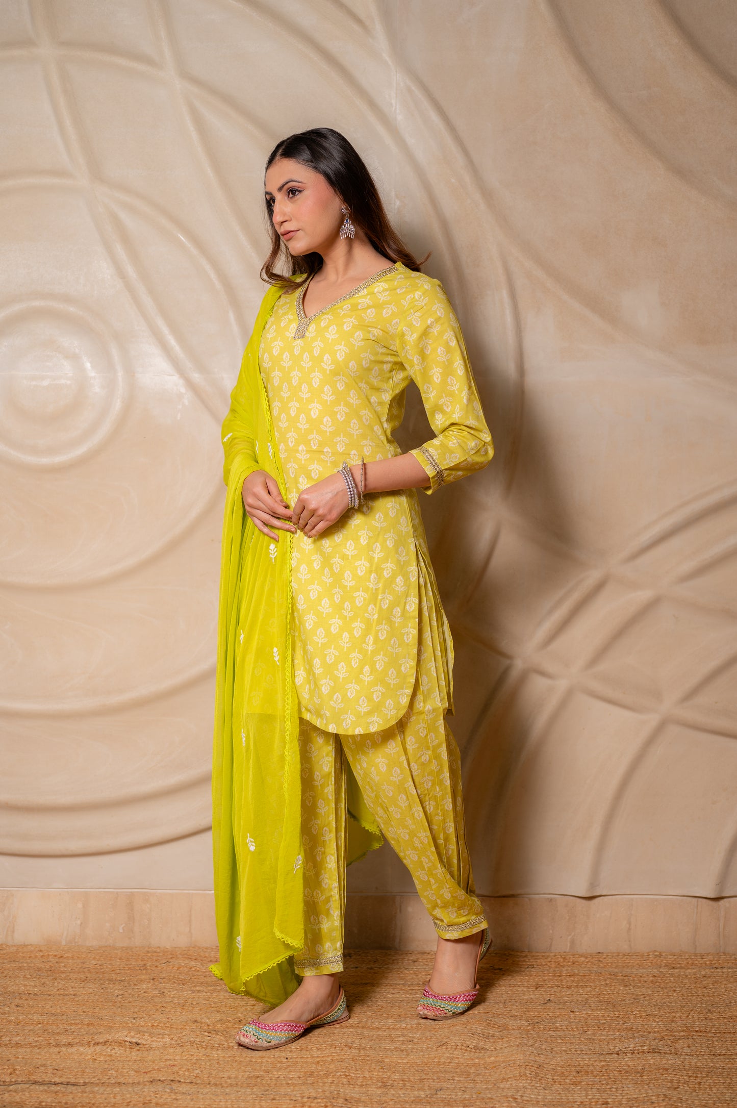 Basanti Sukoon Kurta Set