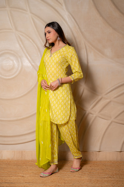 Basanti Sukoon Kurta Set