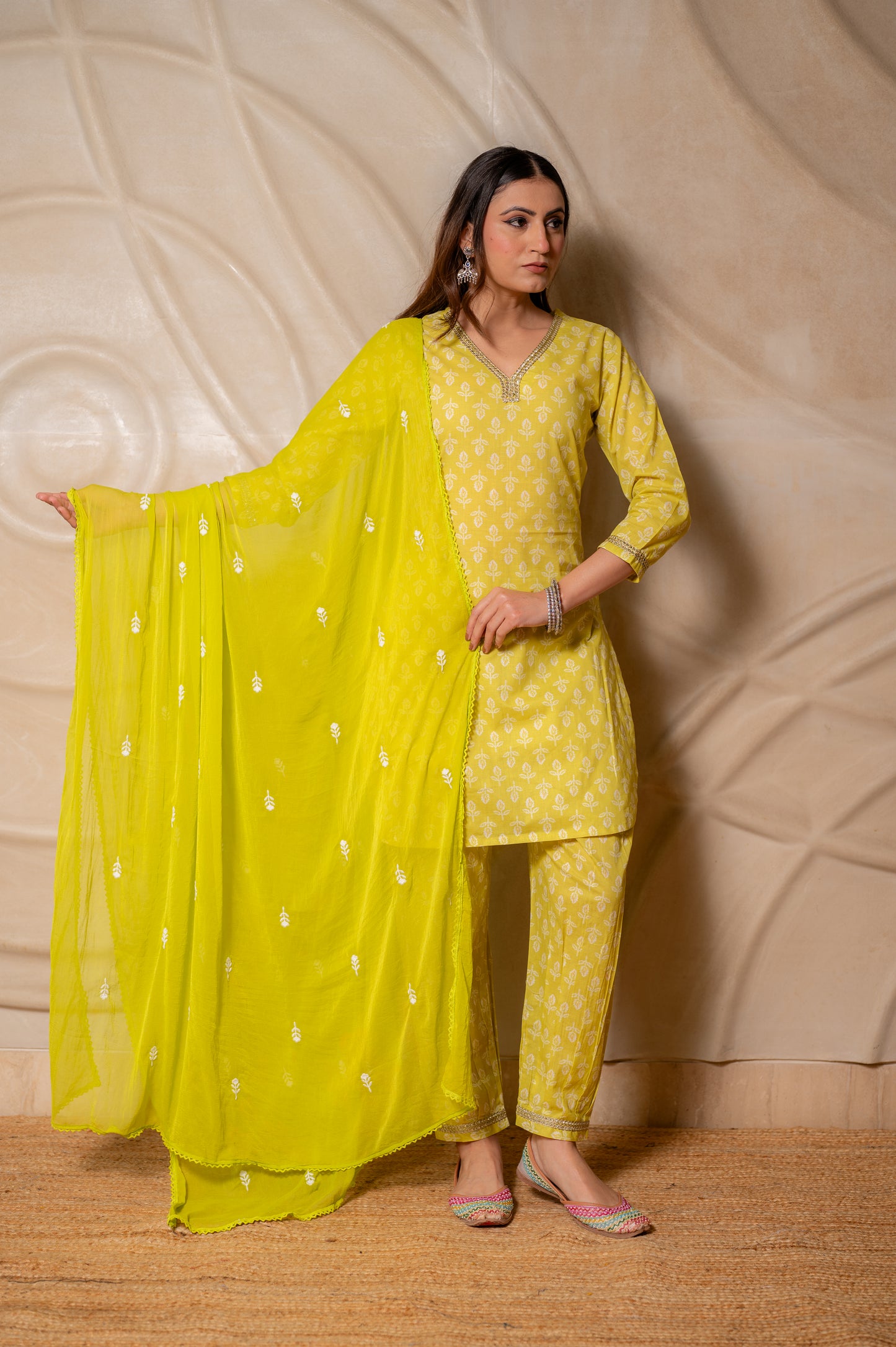 Basanti Sukoon Kurta Set