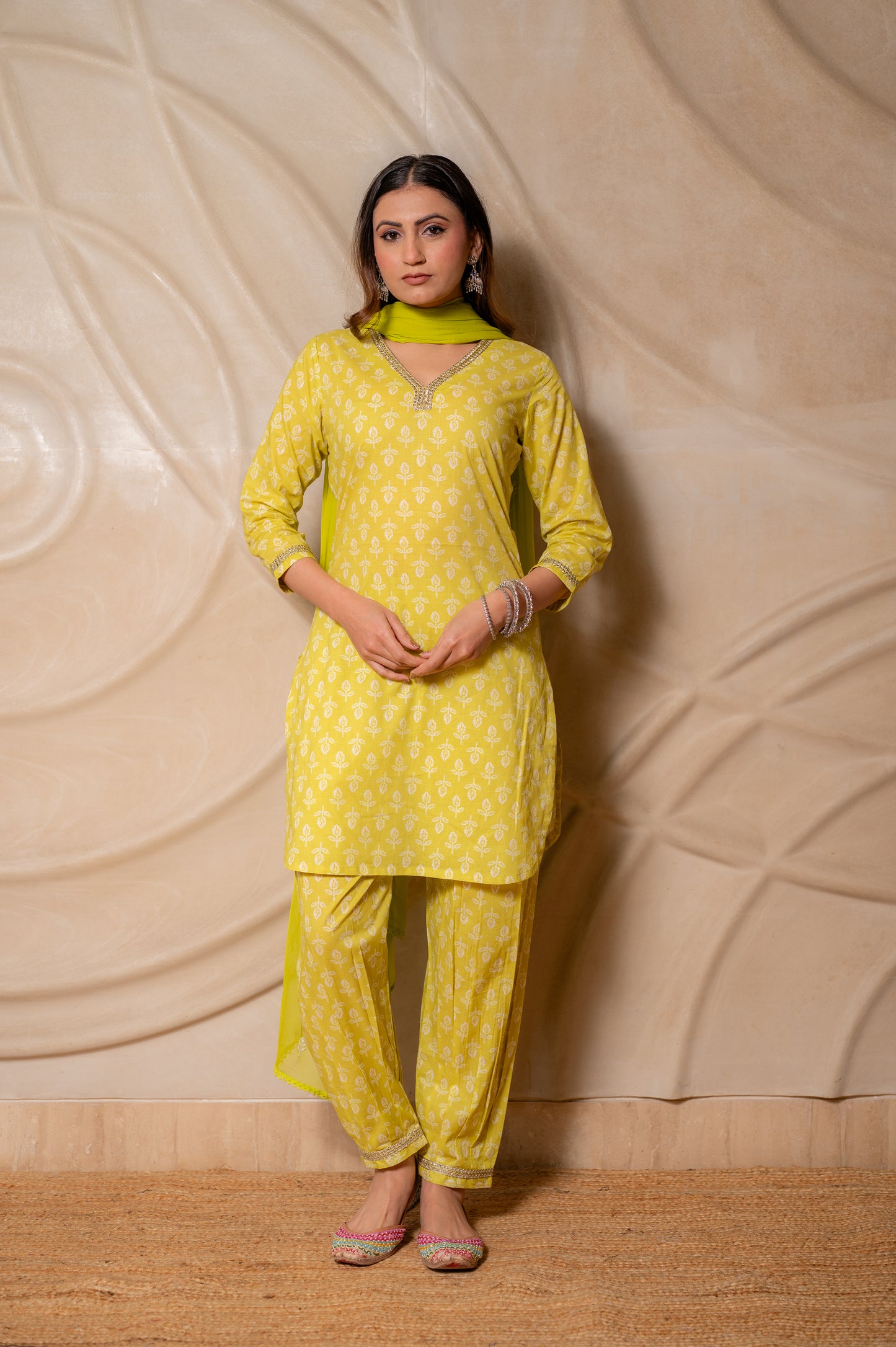 Basanti Sukoon Kurta Set
