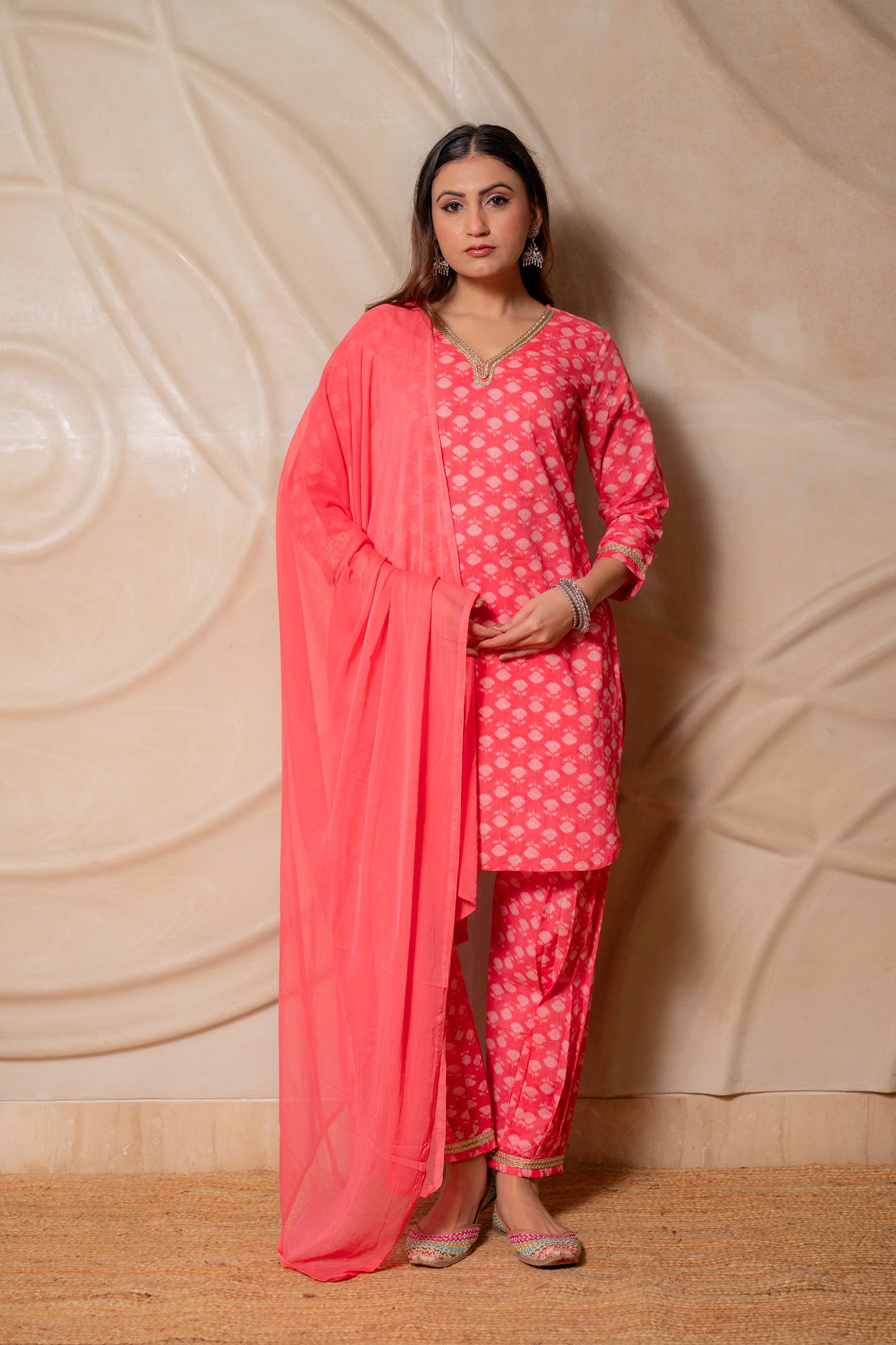 Gulabi Noor Festive Set