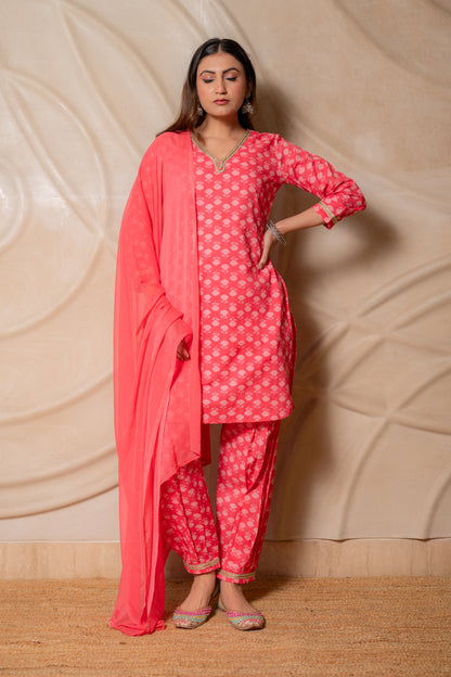 Gulabi Noor Festive Set