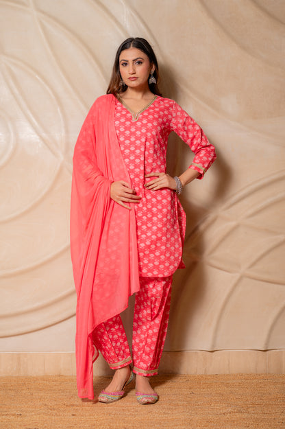 Gulabi Noor Festive Set