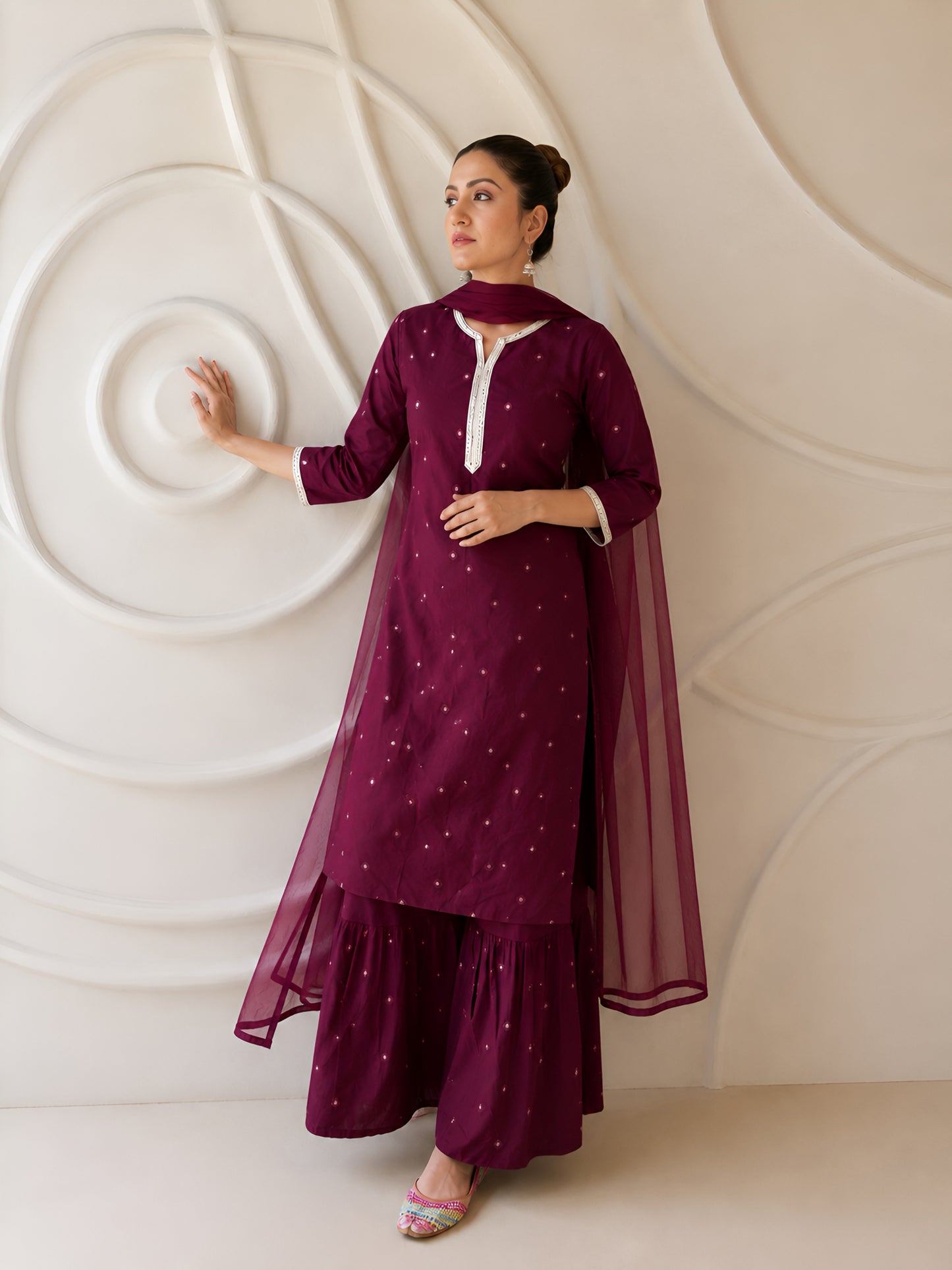Gul Meher Suit Set With Mirror Work
