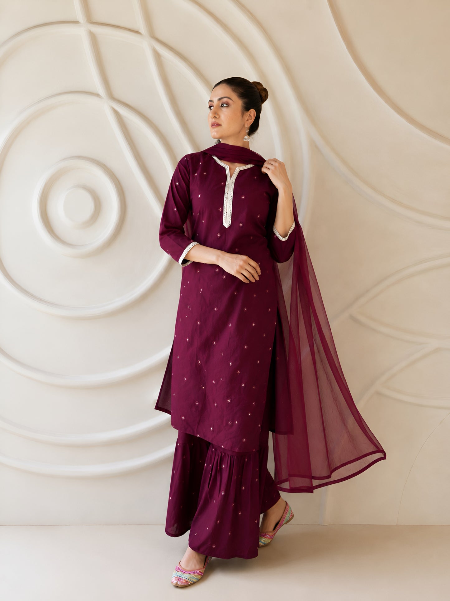 Gul Meher Suit Set With Mirror Work