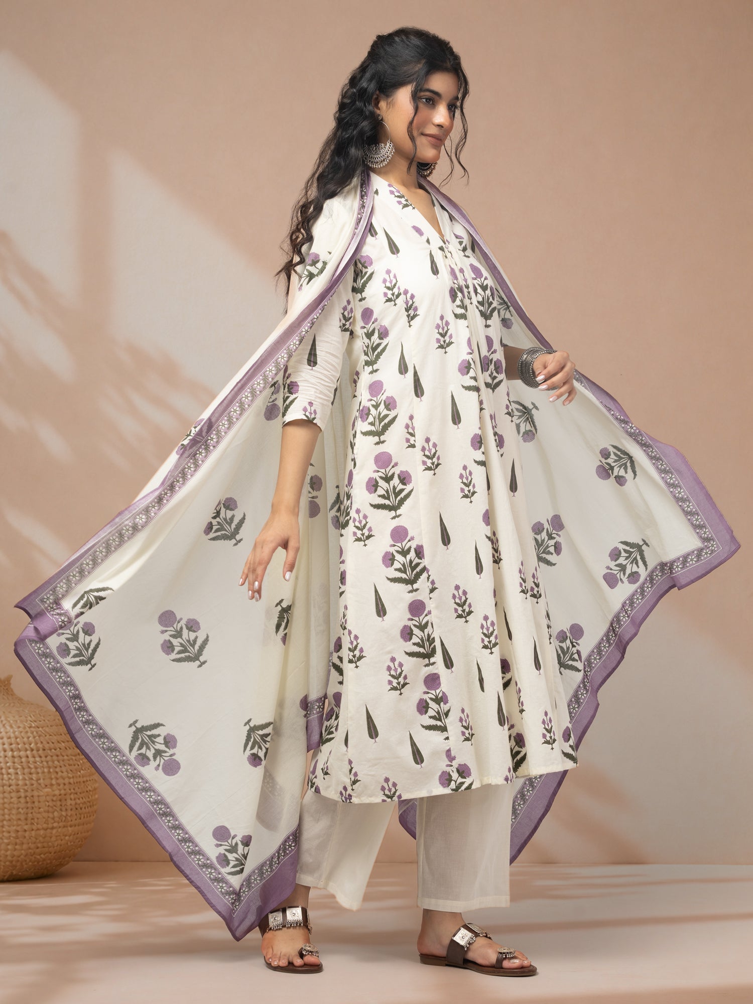 Buy elegant Anarkali suits for women for festive wear
