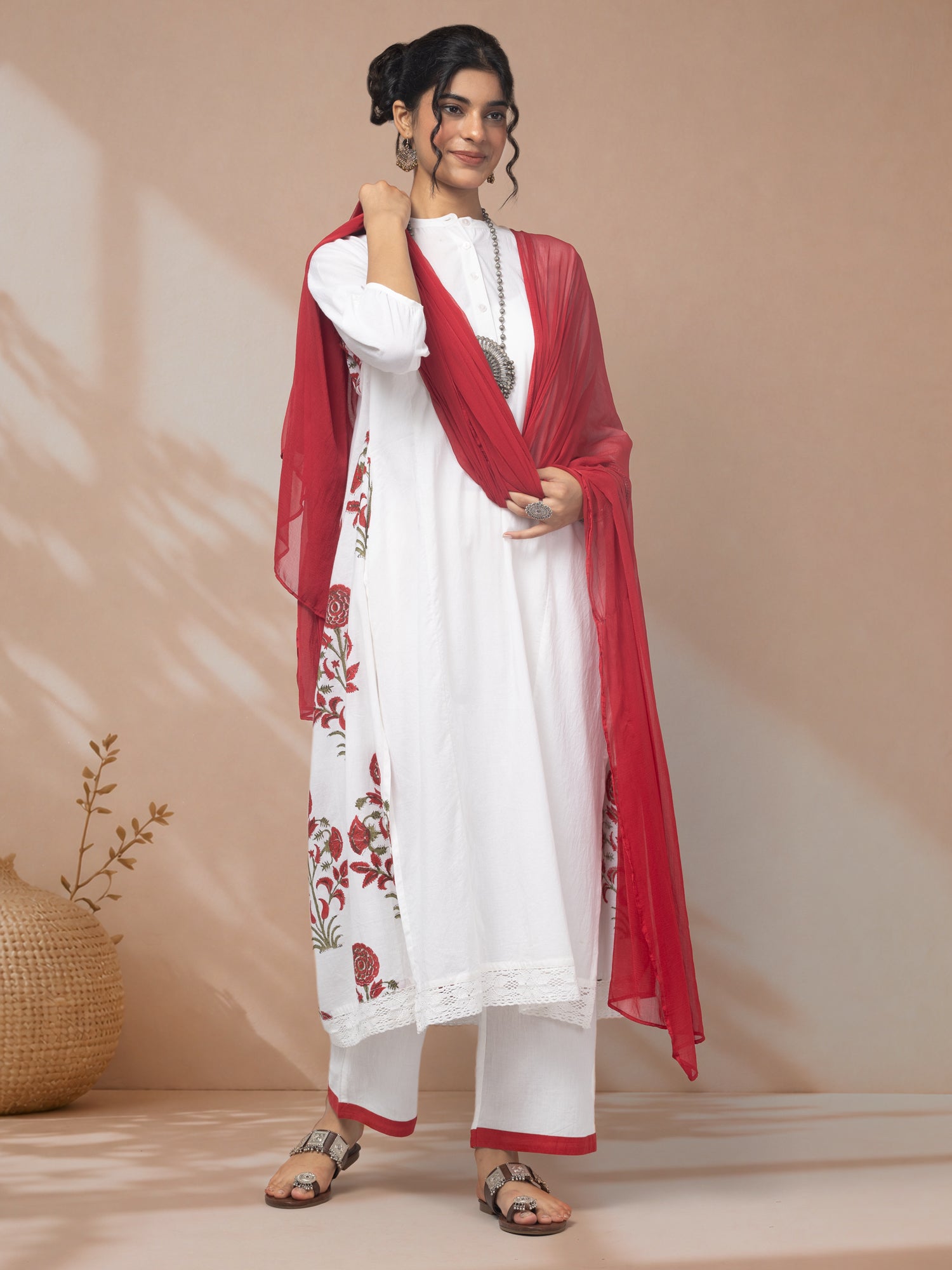 Shop ethnic wear for women online kurti set